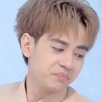 Q.Hùng