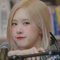 Park Chaeyoung"Em"