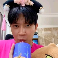 Nguyễn Công Vinh●LạcLạc