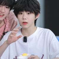 Trần Dịch Hằng-H