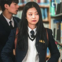 Jennie Kim ( Cô )
