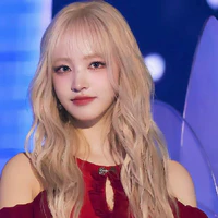 Kim Ji Won ( Liz)