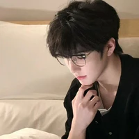 Duyo_ anh trai cô 