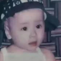 Hùng lúc nhỏ