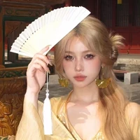 Kim ngưu nữ-Zheny