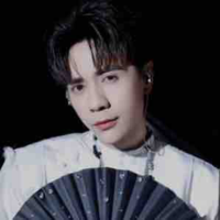 Lê Quang Hùng(nam chính)