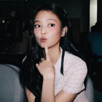 Kim Jennie_Em