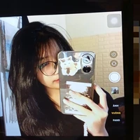 nhỏ này bị khùm