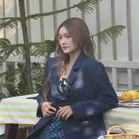 Prigkhing (đồng đội của nàng)