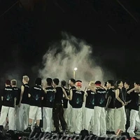 Tất cả mọi người