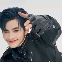 Hùng Huỳnh