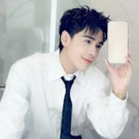 Q.Hùng