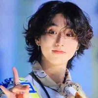 Han Jisung (25 tuổi)