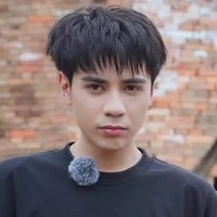 Q.Hùng