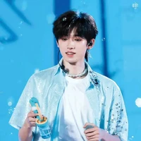 Tống Á Hiên 🐳- em trai 🐻h