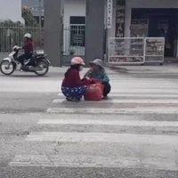 Hai bé hâm