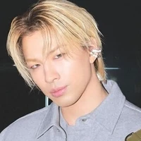 Dong young bae(teayang)