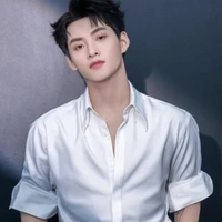 Hùng Huỳnh