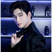 Hùng Huỳnh
