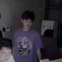 t/g-Linh Thi