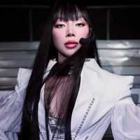 Nguyễn Khoa Tóc Tiên