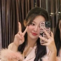 Trần Hoàng Phương Lan(Yeolan)