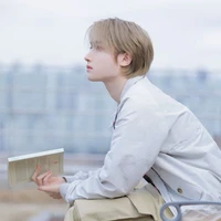 Koo BonHyuk ( hắn )