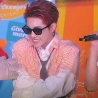 Tác giả này nhạt lắm...