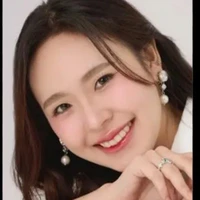 June Wanwimol Jaesavamethee - Em