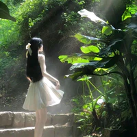trúc (người hầu nhà họ Hoàng)