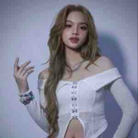 Phan Hoàng Thuý Vy - Vlary 04