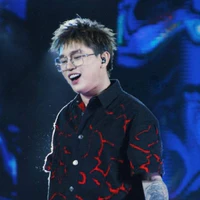 Trần Thiện Thanh Bảo ( b ray)