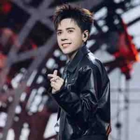Quang Hùng 