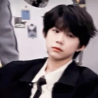 Trần Dịch Hằng- Hắn