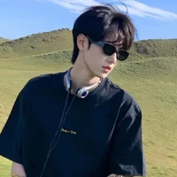 Khánh { Thủ lĩnh 5 băng DJH }