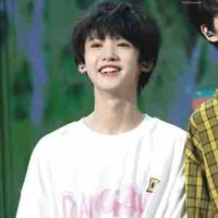 Trương Dịch Nhiên ( y )
