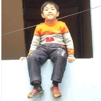 T/g đang trộm dép của Cáp từn^^