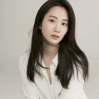 Chae Seo Eun ( trợ  lý của cô )