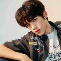 _Quan Tuấn Thần_