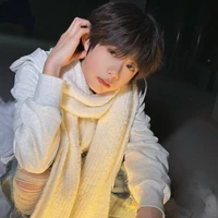 Trần Dịch Hằng• Y