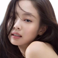 Kim Jennie: Em