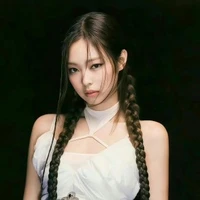 Kim Jennie - em