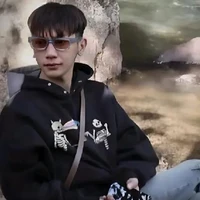 Phạm Vũ Hoài Nam/Red