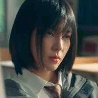 Lee Ji Woo.