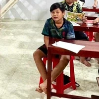 Trung Hiếu(em)