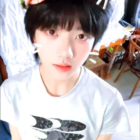 Trương Hàm Thụy(em²)