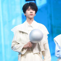 Nhiếp Vĩ Thần