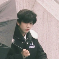Trương Hàm Thụy_Y