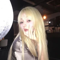 Lưu Anh Như(em kế)