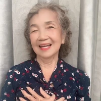bà của hùng